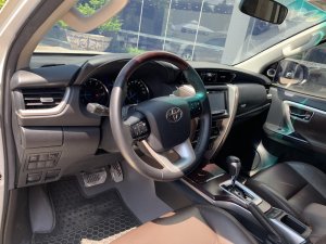 Toyota Fortuner 2.7V 2017 - Bán ô tô Toyota Fortuner 2.7V đời 2017, màu trắng, nhập khẩu chính hãng, giá chỉ 940 triệu.