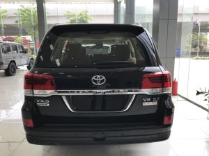 Toyota Land Cruiser MBS 2021 - Bán Toyota Land Cruiser VX-S 5.7V8 phiên bản MBS 4 ghế Vip năm 2021