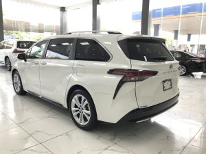 Toyota Sienna Platinum 2021 - Bán ô tô Toyota Sienna Platinum sản xuất 2021, màu trắng, nhập khẩu