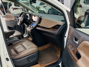 Bán Toyota Sienna 3.5 Limited, đăng ký 2016, 1 chủ từ đầu, xe đẹp, biển đẹp