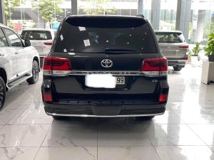 Bán xe Toyota Land Cruiser 5.7 đời 2018, màu đen, nhập khẩu chính hãng