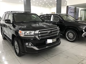 Toyota Land Cruiser 5.7V8 2018 - Cần bán xe Toyota Land Cruiser 5.7V8 sản xuất 2018, màu đen, nhập khẩu chính hãng