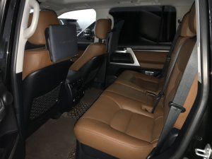 Toyota Land Cruiser 5.7V8 2018 - Cần bán xe Toyota Land Cruiser 5.7V8 sản xuất 2018, màu đen, nhập khẩu chính hãng