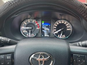 Toyota Hilux 2020 - Bán Toyota Hilux 2020, xe nhập, 655tr