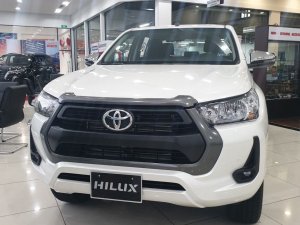 Toyota Hilux 2021 - Toyota Nam Định bán Toyota Hilux 2021, chỉ 160tr nhận xe, ưu đãi lớn, trả góp tối đa 80%, lãi cực thấp