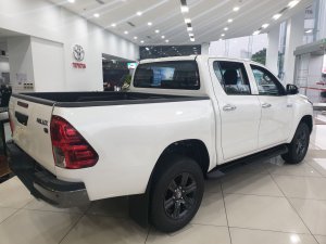 Toyota Hilux 2021 - Toyota Nam Định bán Toyota Hilux 2021, chỉ 160tr nhận xe, ưu đãi lớn, trả góp tối đa 80%, lãi cực thấp