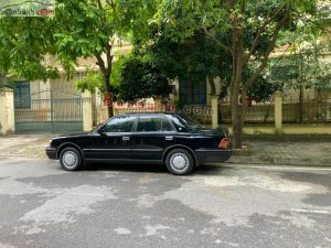 Toyota Crown 1996 - Cần bán gấp Toyota Crown năm 1996, màu đen, nhập khẩu nguyên chiếc số sàn