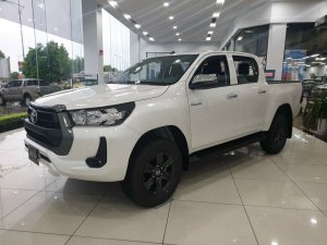 Toyota Hilux 2021 - Toyota Nam Định bán Toyota Hilux 2021, chỉ 160tr nhận xe, ưu đãi lớn, trả góp tối đa 80%, lãi cực thấp