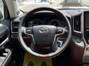 Toyota Land Cruiser MBS 5.7 VXS  2021 - Bán Toyota Land Cruiser VXS 5.7 MBS năm sản xuất 2021