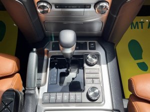 Toyota Land Cruiser MBS 5.7 VXS  2021 - Bán Toyota Land Cruiser VXS 5.7 MBS năm sản xuất 2021