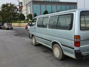 Toyota Van 2001 - Cần bán gấp chiếc Toyota Van 3 chỗ 850 kg 2001 giá chỉ 66 triệu, có thương lượng