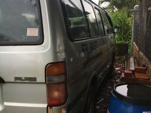 Toyota Hiace   1998 - Cần bán Toyota Hiace sản xuất 1998, giá 20tr