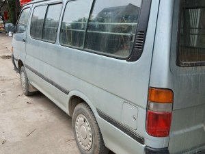 Toyota Van 2001 - Cần bán gấp chiếc Toyota Van 3 chỗ 850 kg 2001 giá chỉ 66 triệu, có thương lượng