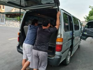 Toyota Van 2001 - Cần bán gấp chiếc Toyota Van 3 chỗ 850 kg 2001 giá chỉ 66 triệu, có thương lượng