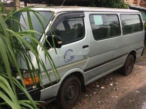 Toyota Hiace   1998 - Cần bán Toyota Hiace sản xuất 1998, giá 20tr