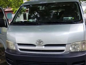 Toyota Hiace 2005 - Cần bán Toyota Hiace năm sản xuất 2005, màu bạc, giá tốt