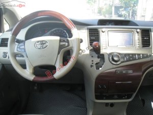 Toyota Sienna 2013 - Bán ô tô Toyota Sienna sản xuất 2013, màu trắng, nhập khẩu  