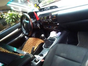 Toyota Hilux    2017 - Xe Toyota Hilux năm sản xuất 2017, màu đỏ, nhập khẩu 