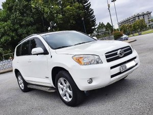 Toyota RAV4   2.4 AT Limited  2006 - Cần bán lại xe Toyota RAV4 2.4 AT Limited sản xuất 2006, màu trắng, xe nhập còn mới, 380tr