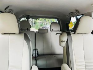 Toyota Sienna 2011 - Cần bán Toyota Sienna năm 2011, màu trắng, nhập khẩu nguyên chiếc, giá 980tr