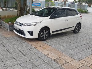 Toyota Yaris 2014 - Cần bán lại xe Toyota Yaris sản xuất năm 2014, màu trắng, nhập khẩu nguyên chiếc xe gia đình