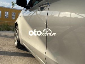 Toyota Yaris 2007 - Cần bán gấp Toyota Yaris sản xuất 2007, màu bạc, nhập khẩu nguyên chiếc