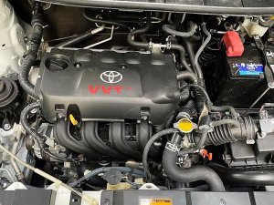 Toyota Yaris   1.3G  2015 - Cần bán lại xe Toyota Yaris 1.3G sản xuất năm 2015, màu trắng, xe nhập  