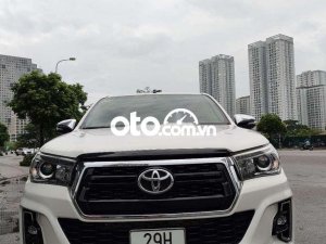 Toyota Hilux 2020 - Cần bán gấp Toyota Hilux năm 2020, màu trắng, nhập khẩu  