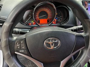 Toyota Yaris   1.3 G  2015 - Bán Toyota Yaris 1.3 G sản xuất năm 2015, màu trắng, xe nhập