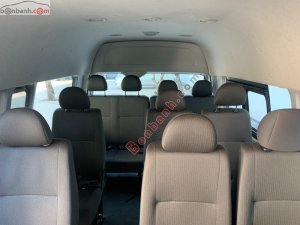 Toyota Hiace 2016 - Bán Toyota Hiace đời 2016, màu bạc, xe nhập còn mới