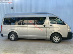 Toyota Hiace 2016 - Bán Toyota Hiace đời 2016, màu bạc, xe nhập còn mới