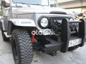 Toyota Land Cruiser 1980 - Bán xe Toyota Land Cruiser 1980, màu xám còn mới, giá chỉ 880 triệu