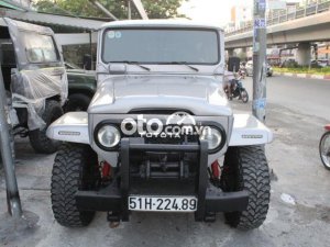 Toyota Land Cruiser 1980 - Bán xe Toyota Land Cruiser 1980, màu xám còn mới, giá chỉ 880 triệu