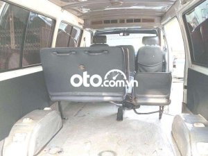 Toyota Hiace 2003 - Cần bán xe Toyota Hiace sản xuất 2003, màu trắng, giá 50tr