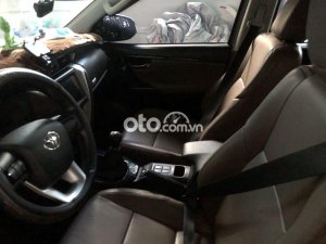 Toyota Fortuner 2020 - Cần bán lại xe Toyota Fortuner năm 2020, màu xám