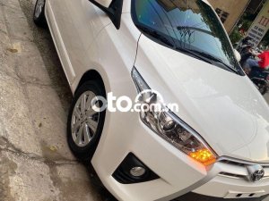 Toyota Yaris 2017 - Cần bán lại xe Toyota Yaris đời 2017, màu trắng, nhập khẩu nguyên chiếc xe gia đình