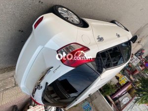 Toyota Yaris 2017 - Cần bán lại xe Toyota Yaris đời 2017, màu trắng, nhập khẩu nguyên chiếc xe gia đình