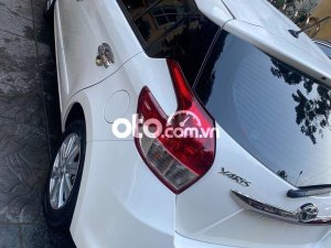 Toyota Yaris 2017 - Cần bán lại xe Toyota Yaris đời 2017, màu trắng, nhập khẩu nguyên chiếc xe gia đình