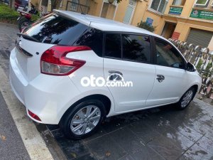 Toyota Yaris 2017 - Cần bán lại xe Toyota Yaris đời 2017, màu trắng, nhập khẩu nguyên chiếc xe gia đình