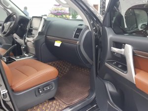 Toyota Land Cruiser 2018 - Cần bán Toyota Land Cruiser 5.7L xuất Mỹ sản xuất 2018 đăng ký 2020