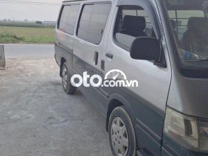 Toyota Hiace 2002 - Cần bán xe Toyota Hiace năm sản xuất 2002 xe gia đình, giá 82tr