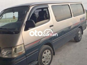 Toyota Hiace 2002 - Cần bán xe Toyota Hiace năm sản xuất 2002 xe gia đình, giá 82tr