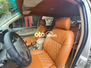 Toyota Hilux 2011 - Bán Toyota Hilux sản xuất năm 2011, màu bạc, xe nhập, giá tốt