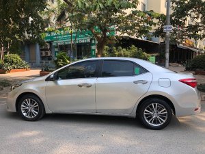 Toyota Corolla  1.8 G  2017 - Cần bán gấp Toyota Corolla Altis 1.8 G 2017, màu bạc xe gia đình