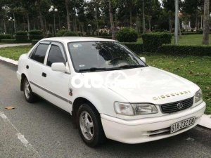 Toyota Corolla 2011 - Cần bán gấp Toyota Corolla sản xuất năm 2011, màu trắng, nhập khẩu như mới