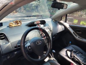 Toyota Yaris    2011 - Cần bán xe Toyota Yaris đời 2011, màu bạc, xe nhập còn mới