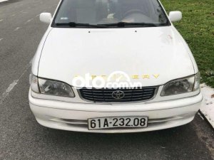 Toyota Corolla 2011 - Cần bán gấp Toyota Corolla sản xuất năm 2011, màu trắng, nhập khẩu như mới