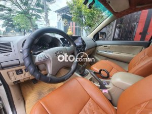 Toyota Hilux 2011 - Bán Toyota Hilux sản xuất năm 2011, màu bạc, xe nhập, giá tốt