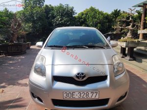 Toyota Yaris    2011 - Cần bán xe Toyota Yaris đời 2011, màu bạc, xe nhập còn mới