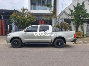Toyota Hilux 2011 - Bán Toyota Hilux sản xuất năm 2011, màu bạc, xe nhập, giá tốt